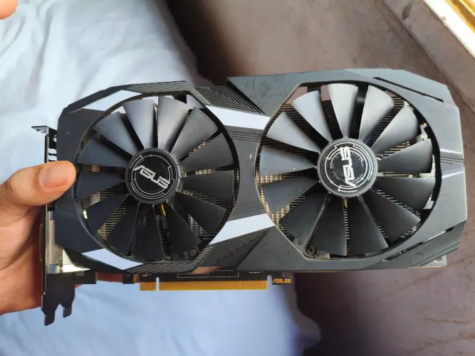 Vendo placa de vídeo AMD Rx 590 GME ASUS
