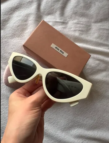 Óculos de sol originais Miu Miu