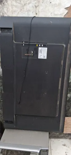 Vende se tv sansung serie J para retirada de peças.