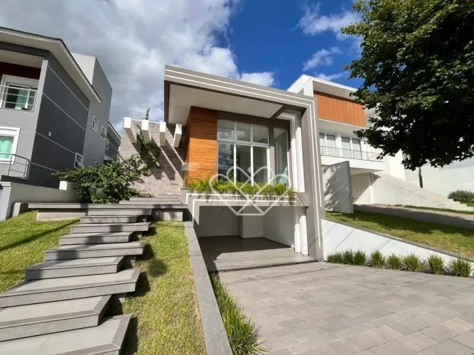 Casa 3 Suítes com Piscina à Venda no Alphaville em Gravataí