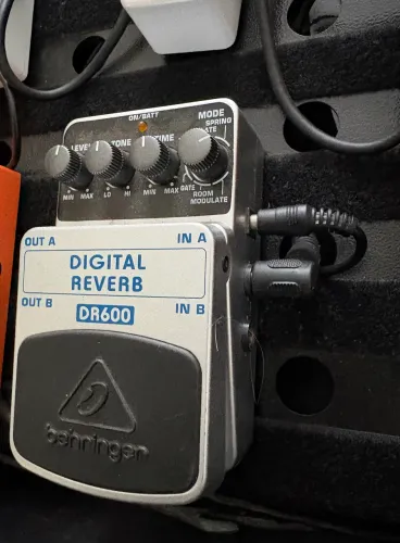 Pedal DR600 digital reverb Behringer