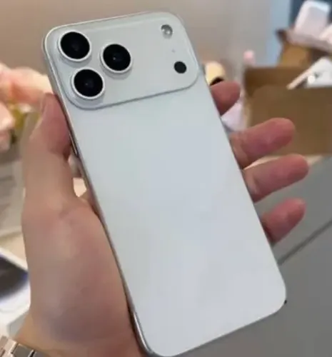 iPhone 11 transformado no 17 Pro todo original
