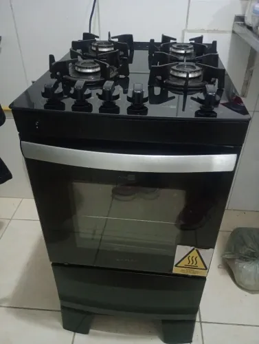 Fogão 4 bocas semi novo 