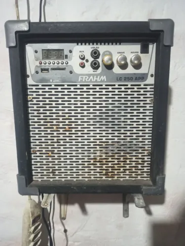 Caixa de som frahm bluetooth sem defeito