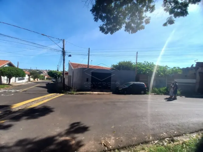 Casa de esquina na Vila Nipônica para venda