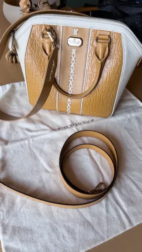 Bolsa em couro Victor Hugo
