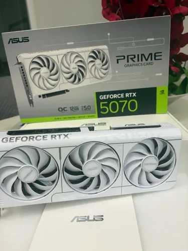 RTX 5070 ASUS PRIME 1 dia de uso WHITE