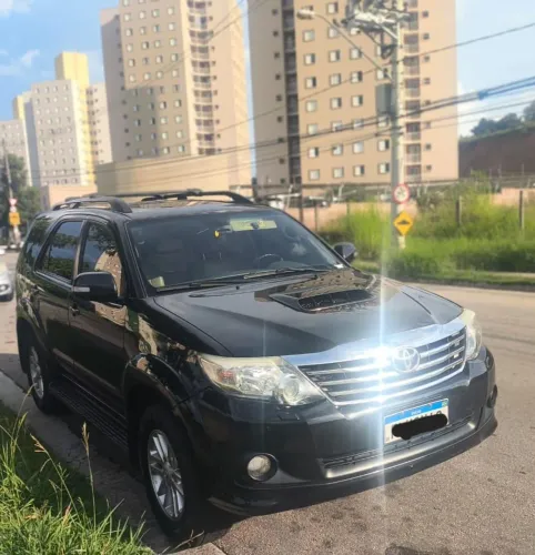 Toyota Hilux SW4 SRV D4-d 4X4 3.0 TDI Dies. AUT 2013