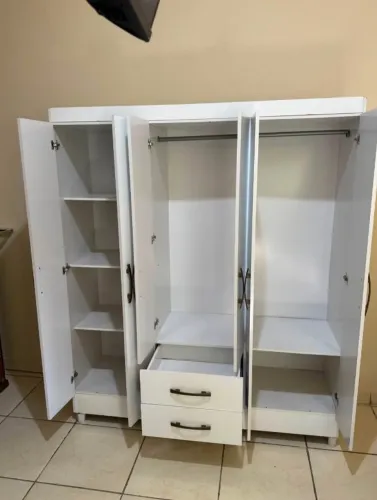 Guarda Roupas Casal Com Espelho (Produto Novo)
