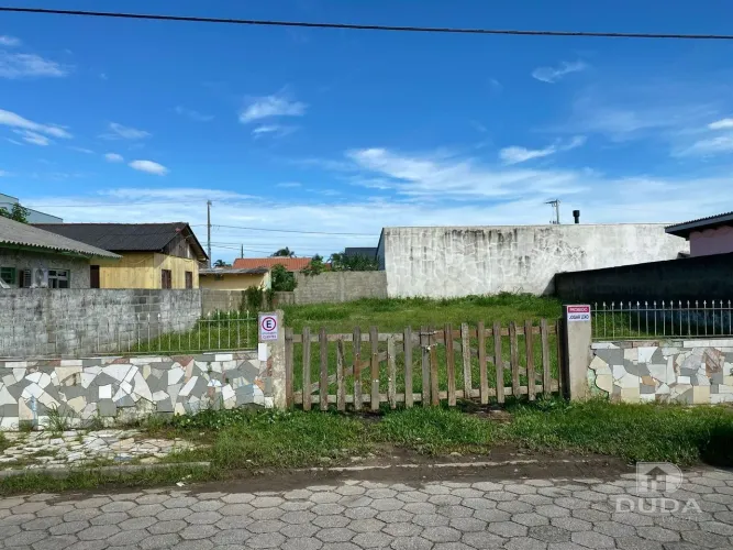 Aluguel terreno 405m² no Carianos em Florianópolis