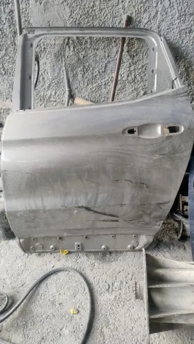 Porta traz esquerda Fiat Toro 2024