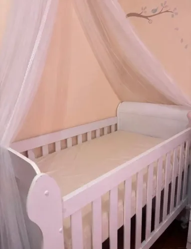 Berço marca Carolina Baby