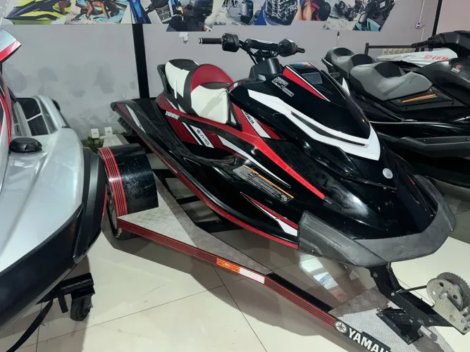     Jet Ski Yamaha GP1800 SVHO 2019 Revisado