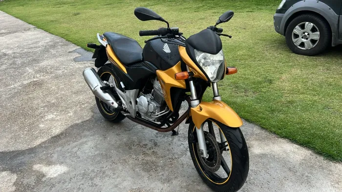 CB300r / Aceito troca proposta