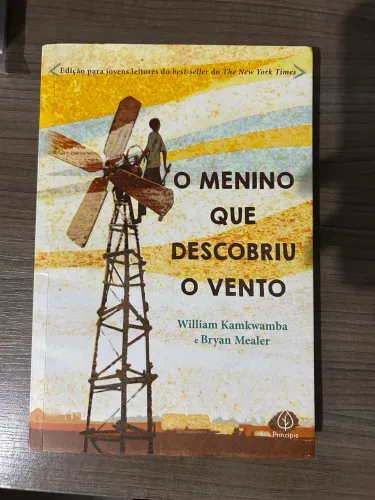 Livro - O menino que descobriu o vento