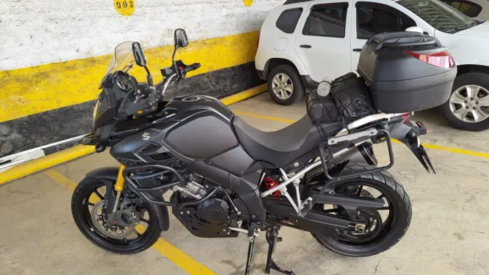Vende-se Suzuki V-Strom 1000