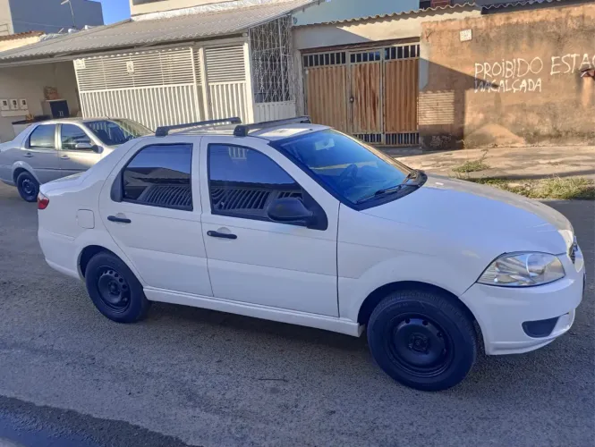Fiat Siena EL 1.0 MPI Fire Flex 8V 4P 2014