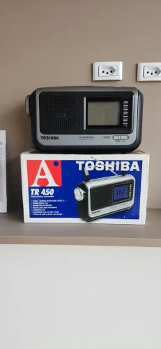 Rádio Toshiba TR450