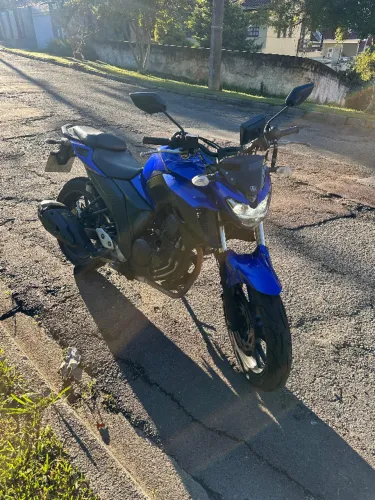 Yamaha FZ25 2021 Azul Flex - Excelente Estado