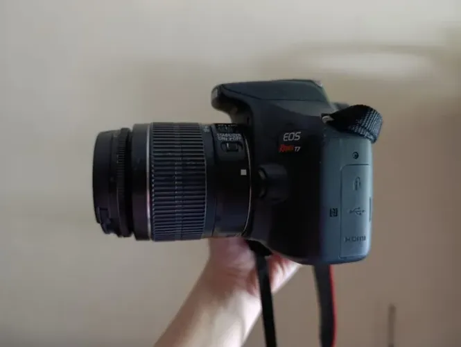 Camera canon rebel t7 