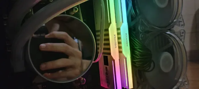 Memória RAM Rise Mode Aura, RGB, 32GB (2x16GB), 3200MHz, DDR4, CL19