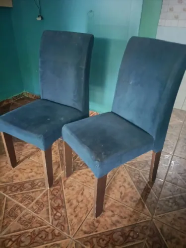 Vendo duas cadeiras semi novas cada uma $100 reais não faço entrega!