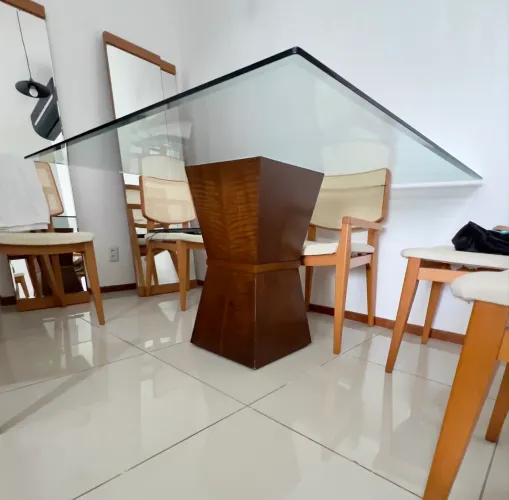Mesa de vidro bisotado