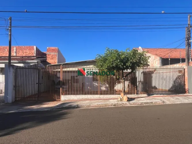 Casa para alugar em Londrina, Cambará, com 2 quartos, com 60 m²