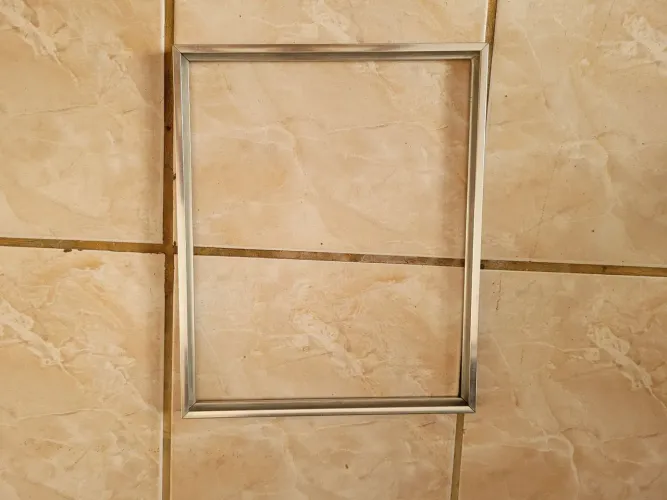 Moldura quadrada para espelho