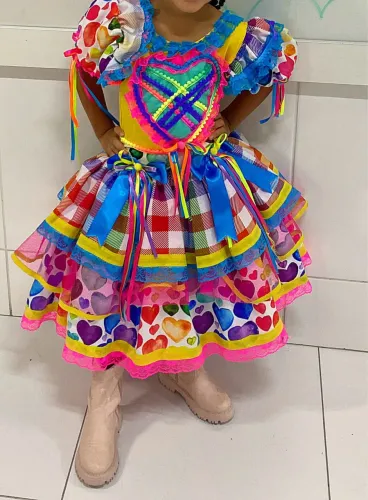 Vestido (tam 5) + Bota (tam 28)