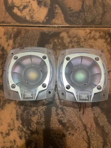 Twitter jbl poly