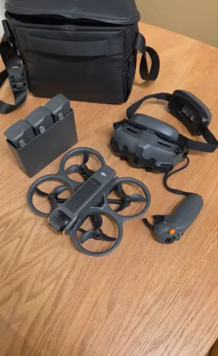 Drone DJI Avata 2 + Óculos Goggles 3 + RC Motion 3 + Combo Fly More