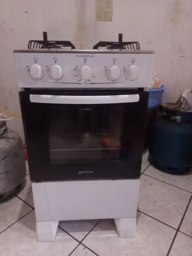 Fogão 4 bocas Atlas semi usado pra leva no precinho