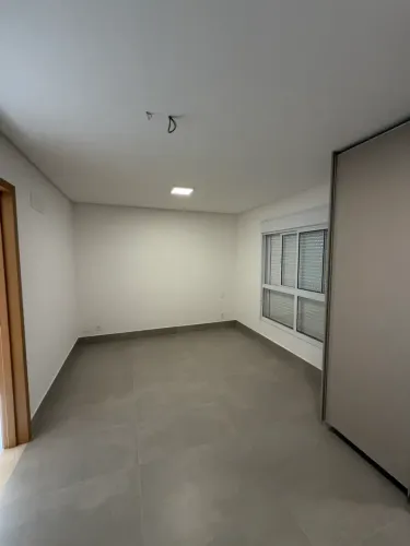Apartamento de 3 suites para locação no Parque Noronha