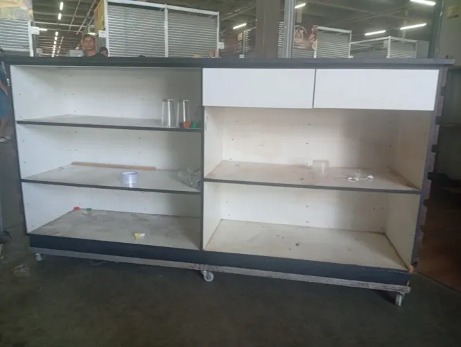 Armário para cozinha ou lanchonete
