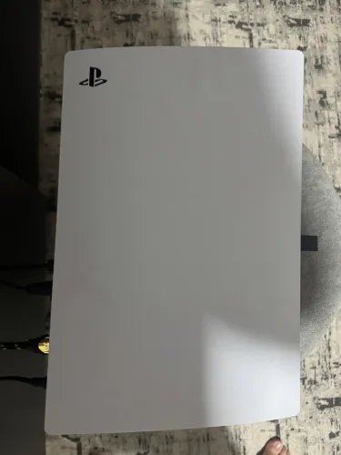 PLAYSTATION 5 DIGITAL EDITION ? 2 CONTROLES, BASE CARREGADORA E FONE SEM FIO
