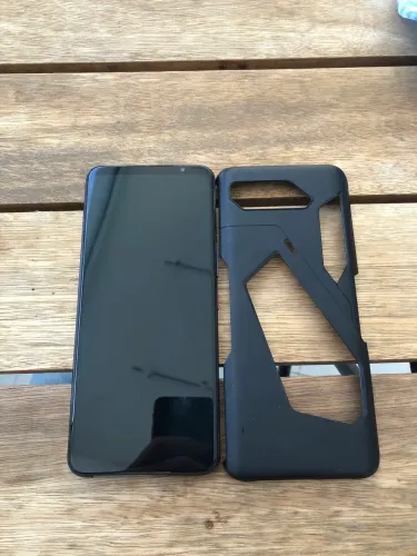 ASUS ROG Phone 5s (128GB / 8GB RAM) - Estado de Novo / Impecável!