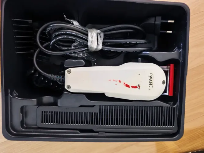 Máquina de cortar cabelo Wahl Pro Basic