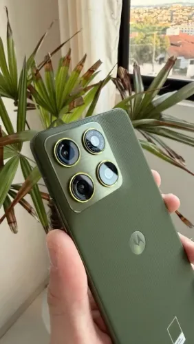 Motorola Edge 70