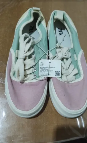 Tênis da marca Zara 35 original.