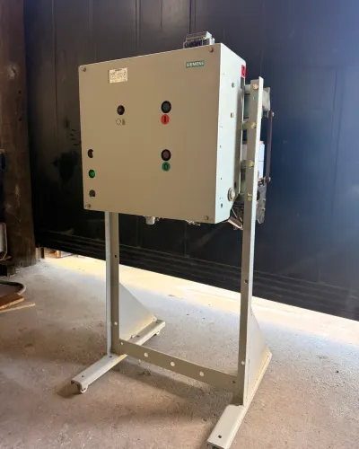 Disjuntor Siemens 15 kV / 17,5 kV 1250a a vácuo (Média Tensão)