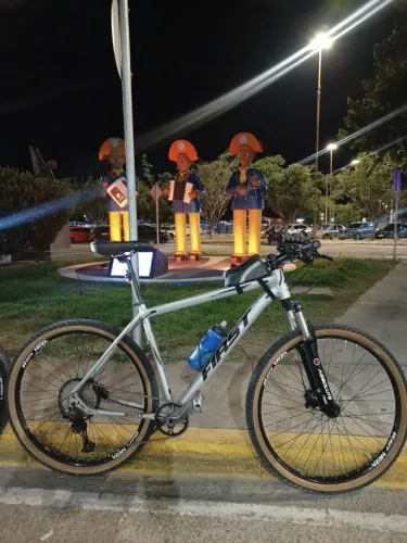 Bicicleta MTB aro 29 Shimano deore 12 V