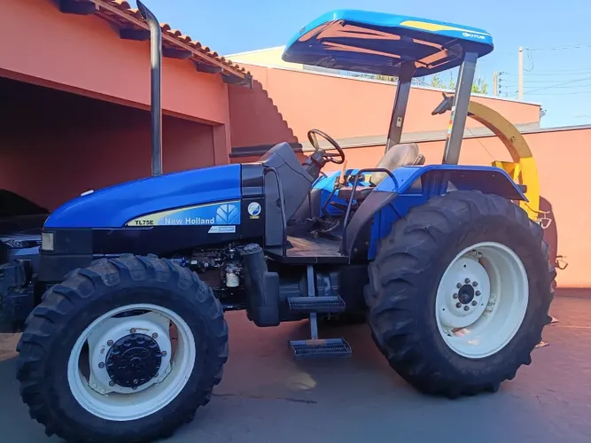 Trator TL75e