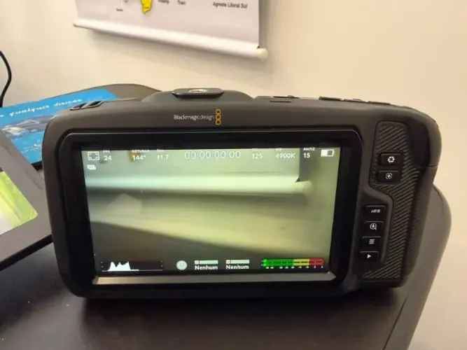 Câmera de vídeo profissional Blackmagic Design Pocket Cinema Camera 4K Câmer