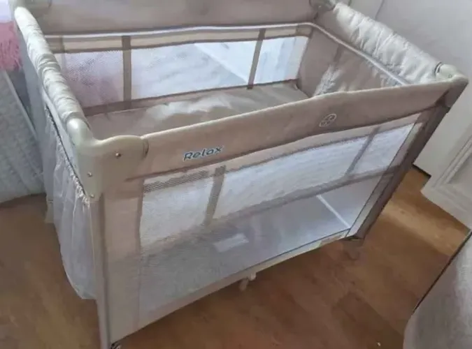 Berço portátil com rodinha completo