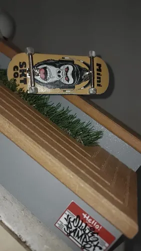 Fingerboard 