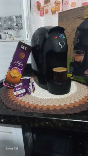 Cafeteira elétrica Três Corações (110 volts).Em perfeito estado de funcionamento