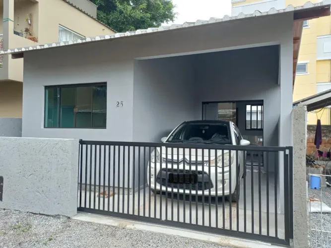 Aluga-se casa privativa próximo ao Trevo do Erasmo - Ribeirão da Ilha