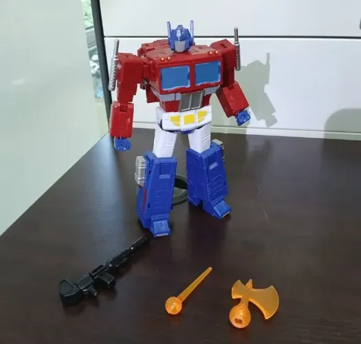 Transformers Optimus Prime Studio Series 86 SS86 Hasbro G1