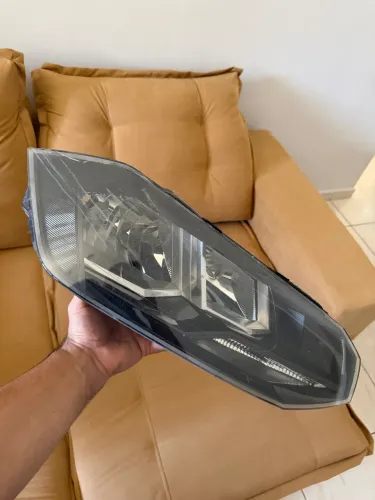 Farol VW Polo 2018-2022